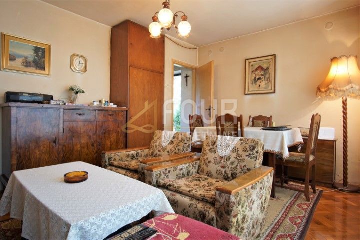Hiša Rovinj, 440m2