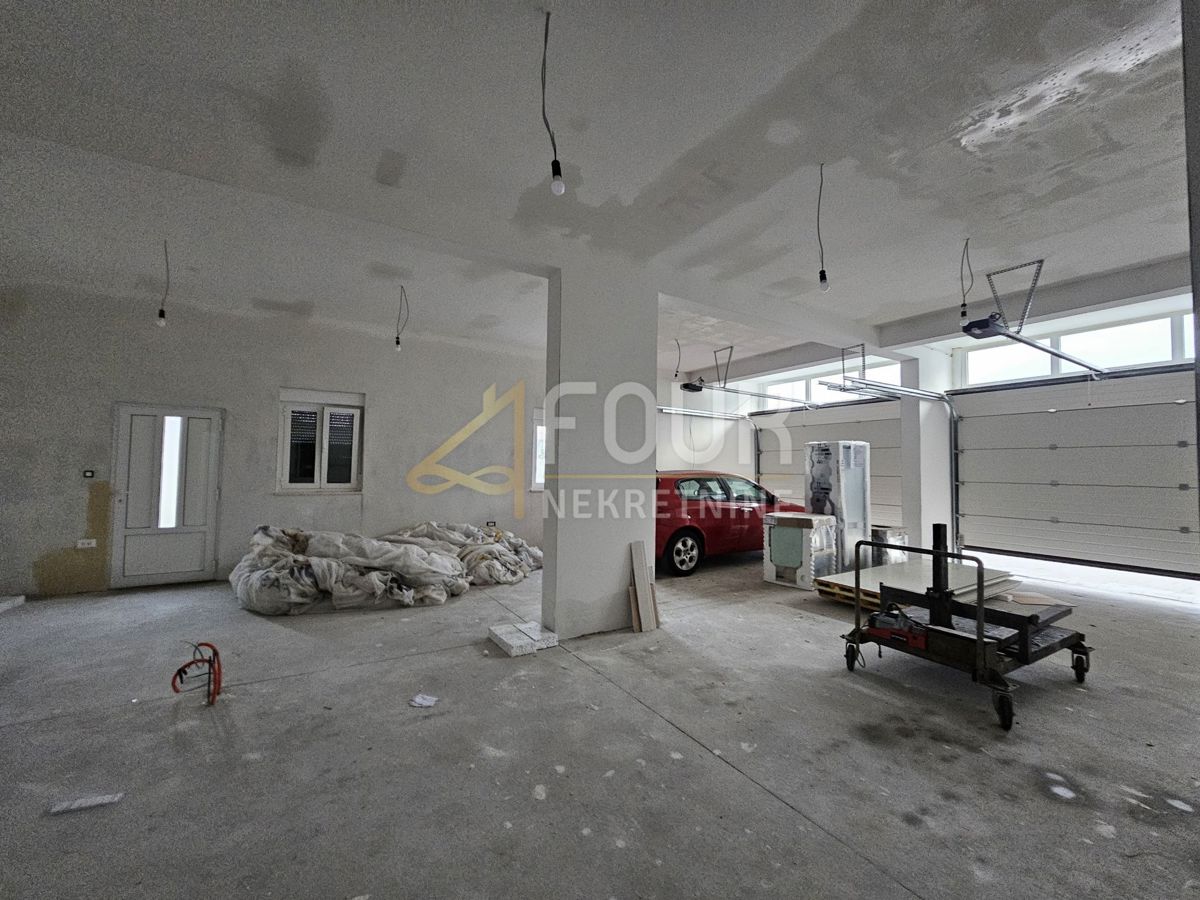 Hiša Kastav, 330m2