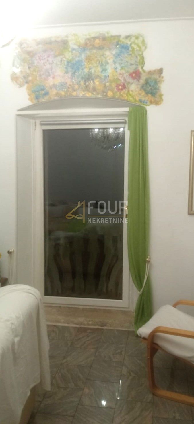 Stanovanje Centar, Pula, 82,07m2