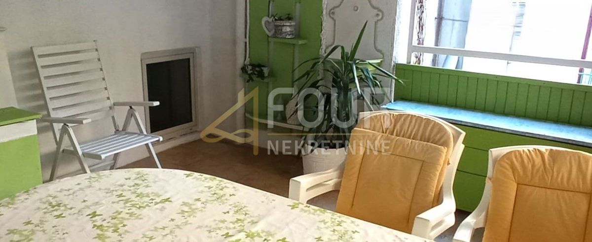Stanovanje Centar, Pula, 82,07m2