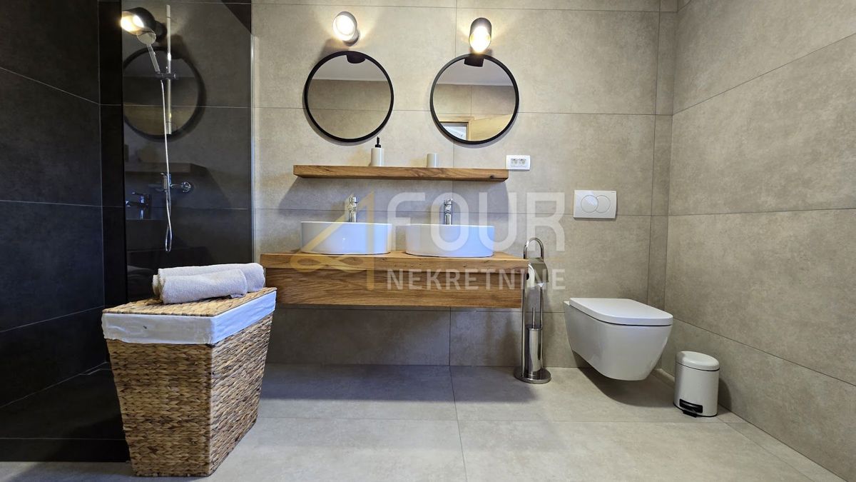 Hiša Jadranovo, Crikvenica, 200m2