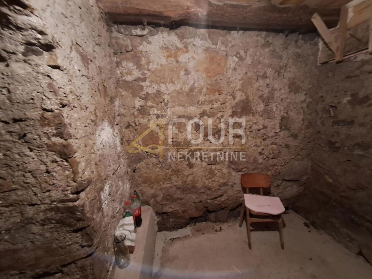 Hiša Severin na Kupi, Vrbovsko, 250m2