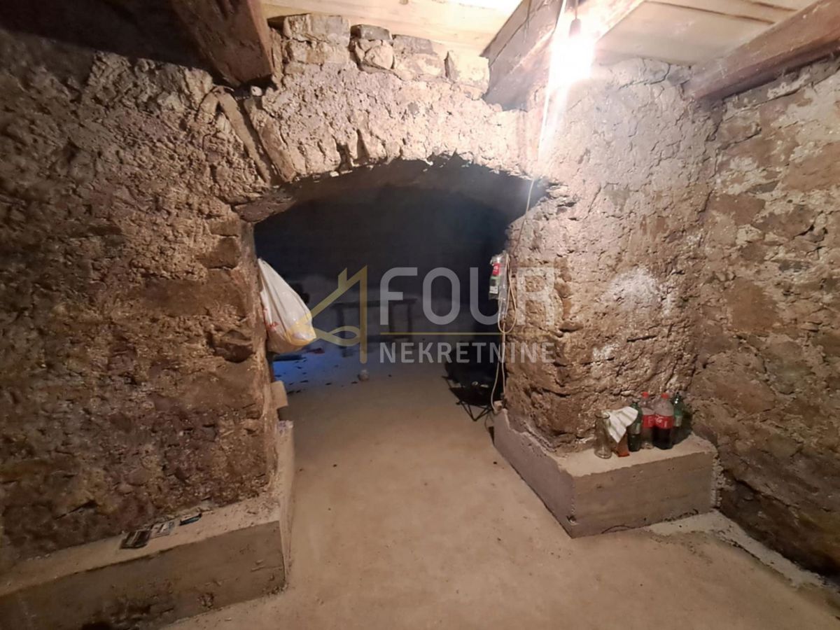 Hiša Severin na Kupi, Vrbovsko, 250m2
