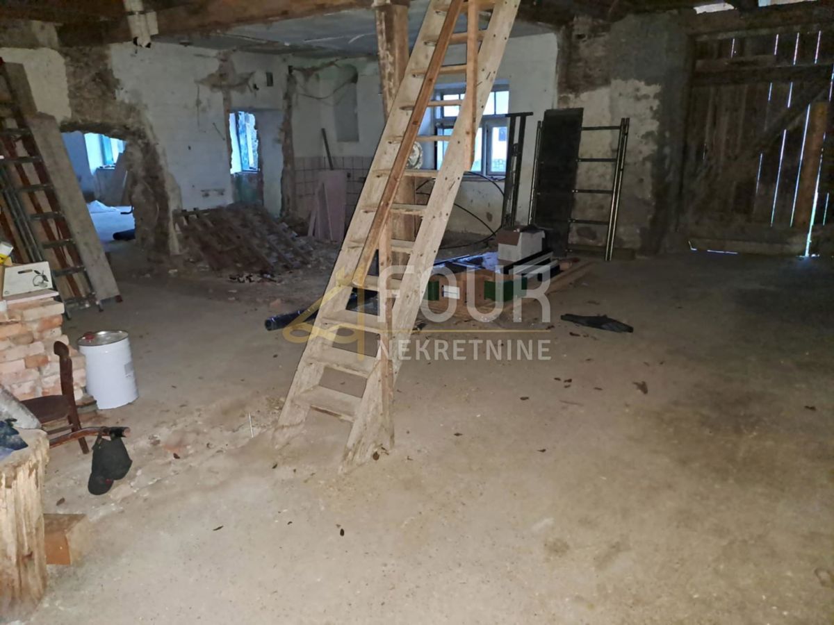 Hiša Severin na Kupi, Vrbovsko, 250m2