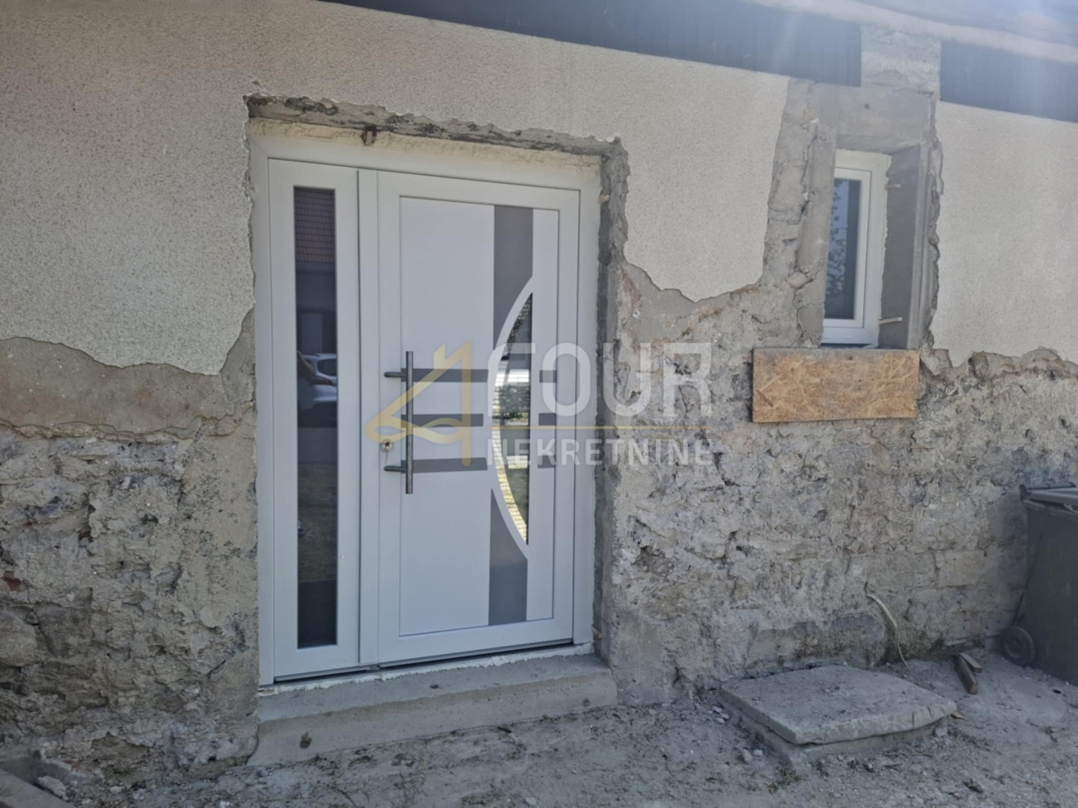 Hiša Severin na Kupi, Vrbovsko, 250m2