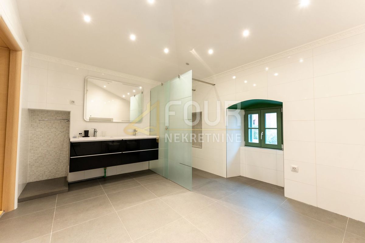 Stanovanje Opatija - Centar, Opatija, 185m2
