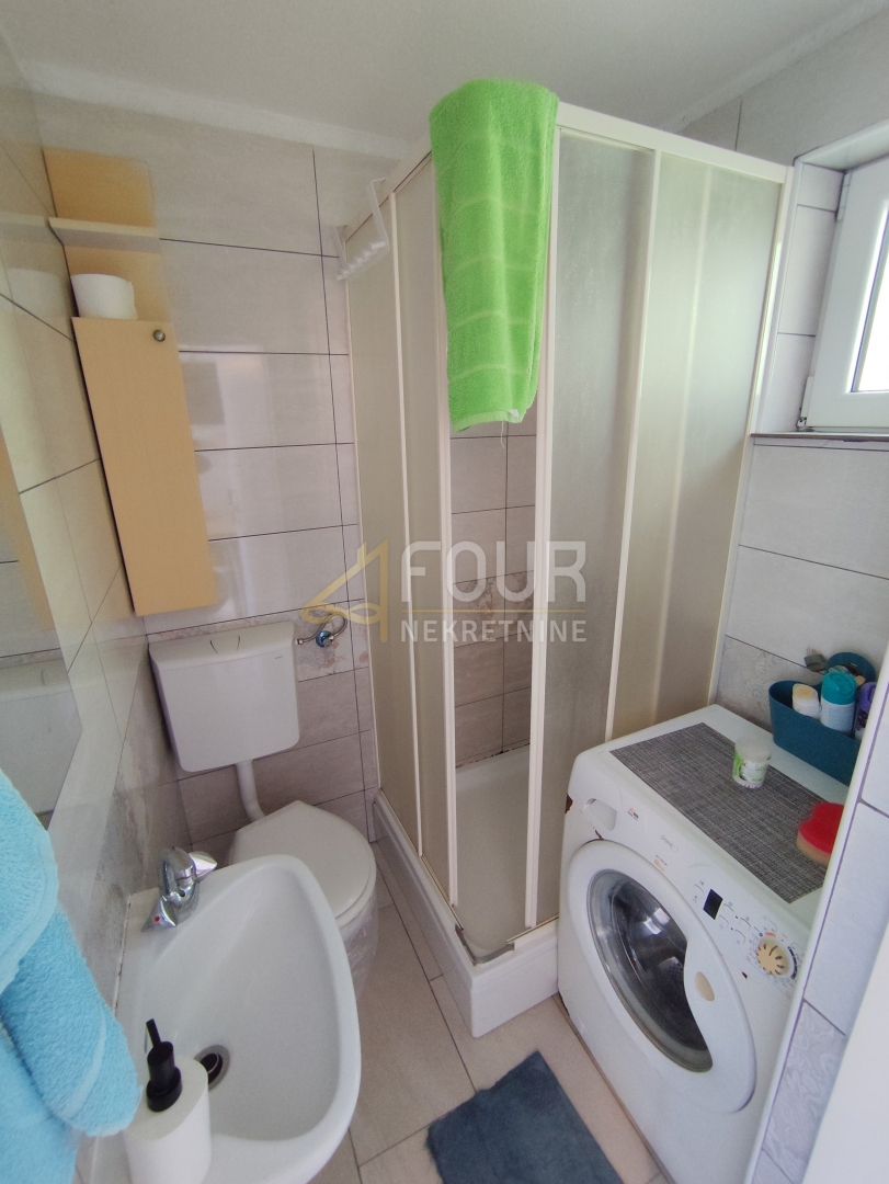 Hiša Seline, Starigrad, 175m2