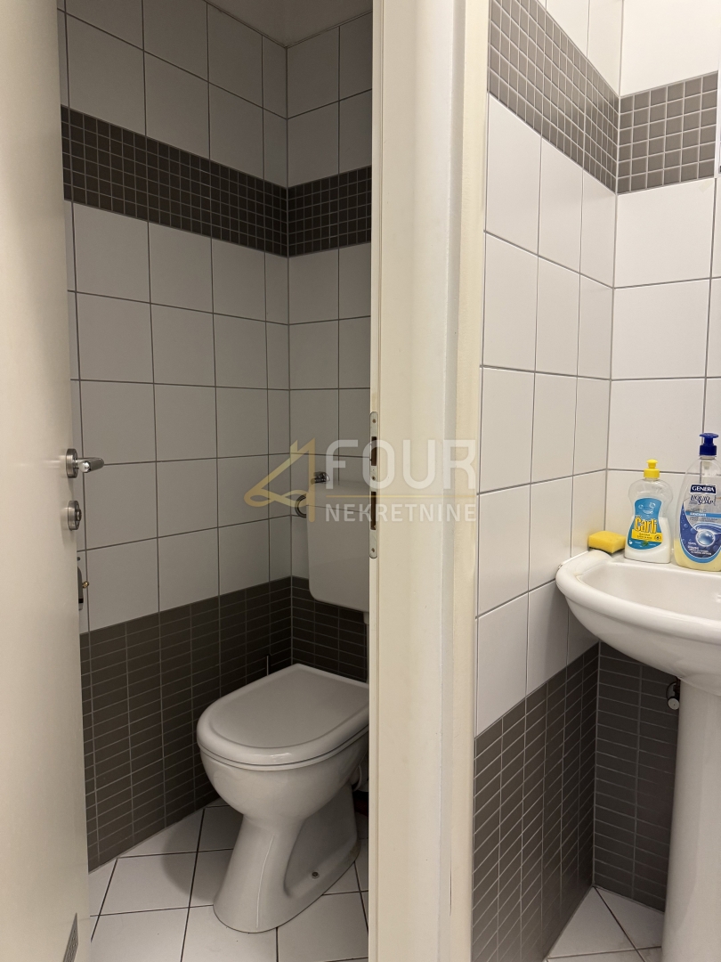 Poslovni prostor Škurinje, Rijeka, 82,68m2