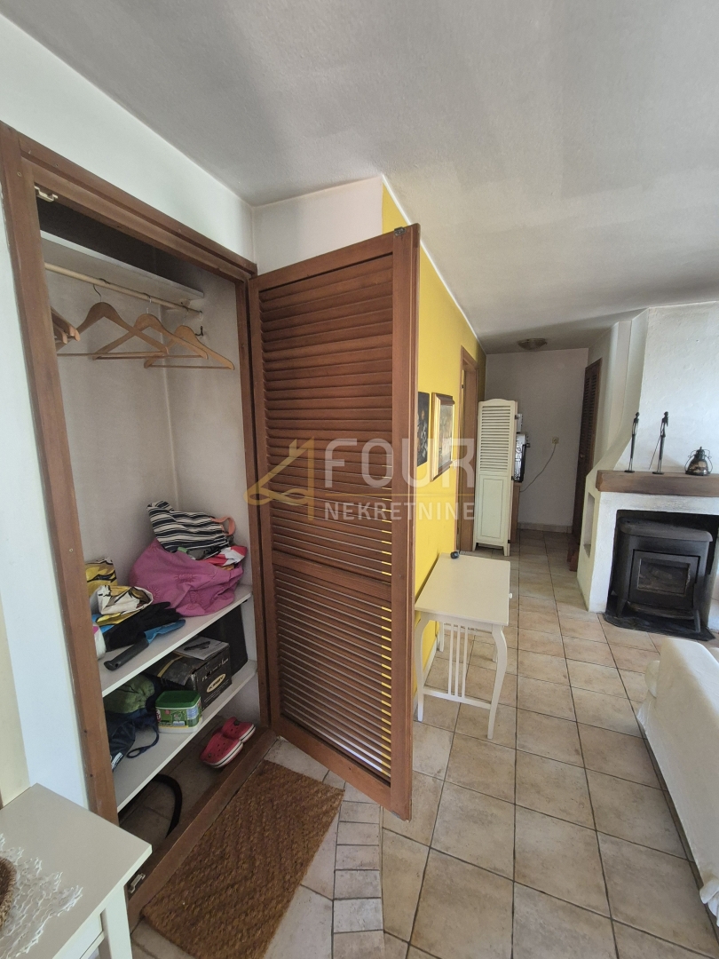 Stanovanje Banjol, Rab, 65,95m2