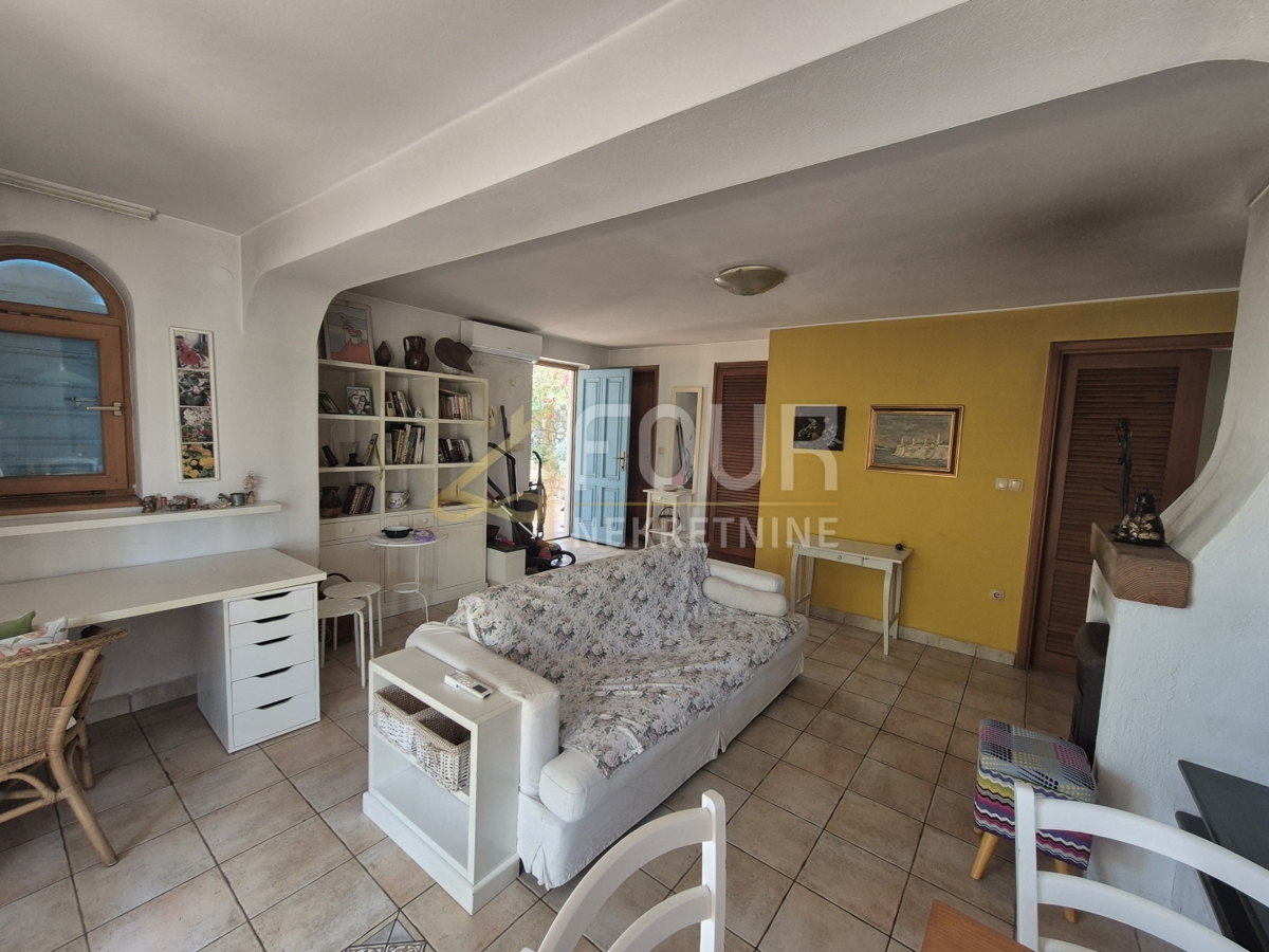 Stanovanje Banjol, Rab, 65,95m2