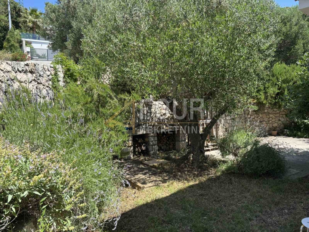 Stanovanje Banjol, Rab, 65,95m2