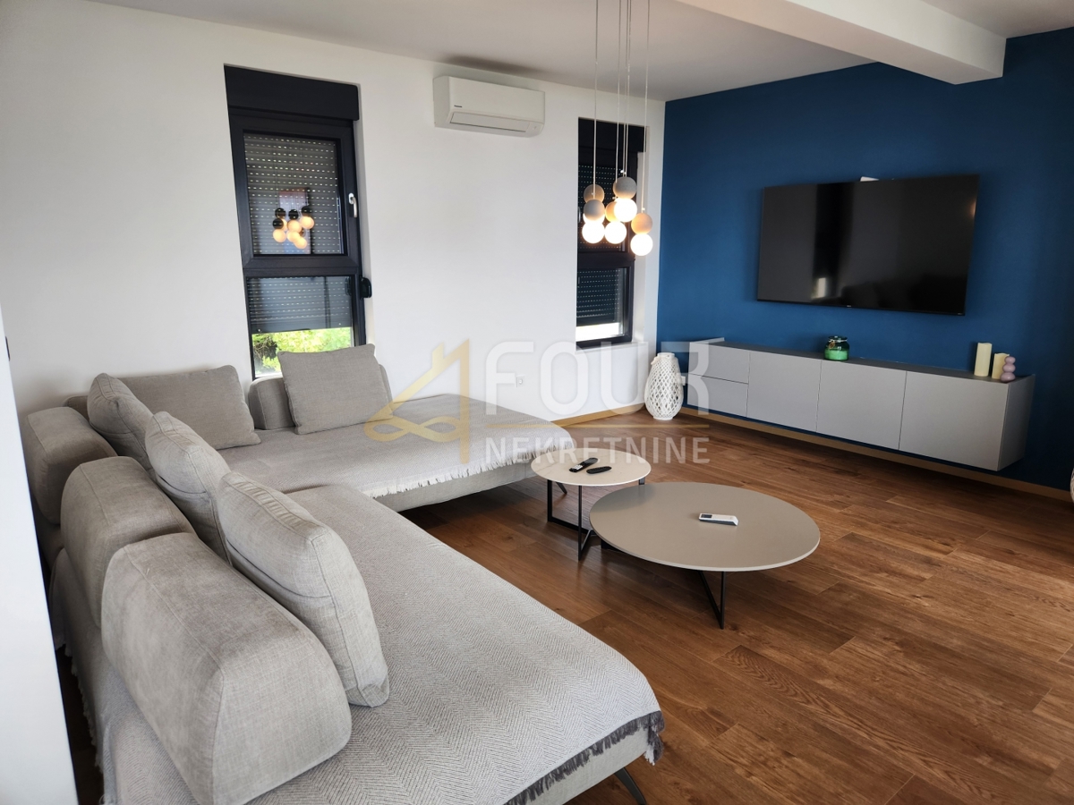 Stanovanje Ika, Opatija - Okolica, 136,32m2