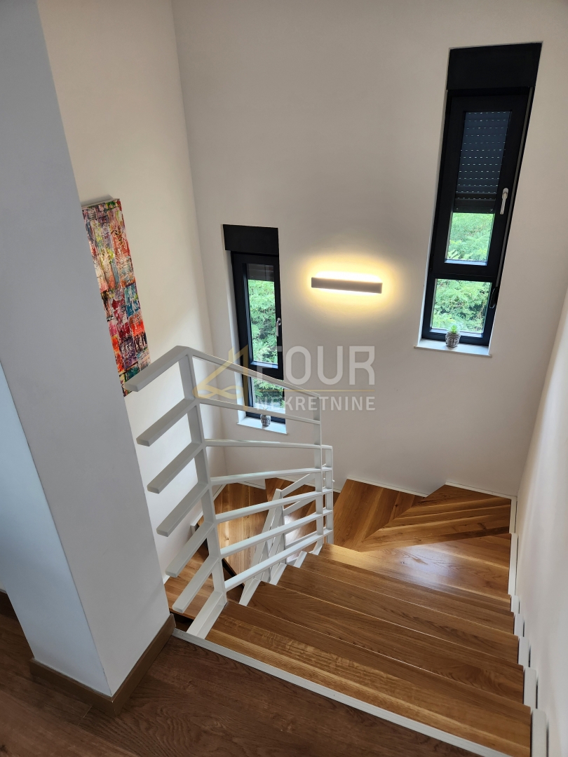 Stanovanje Ika, Opatija - Okolica, 136,32m2