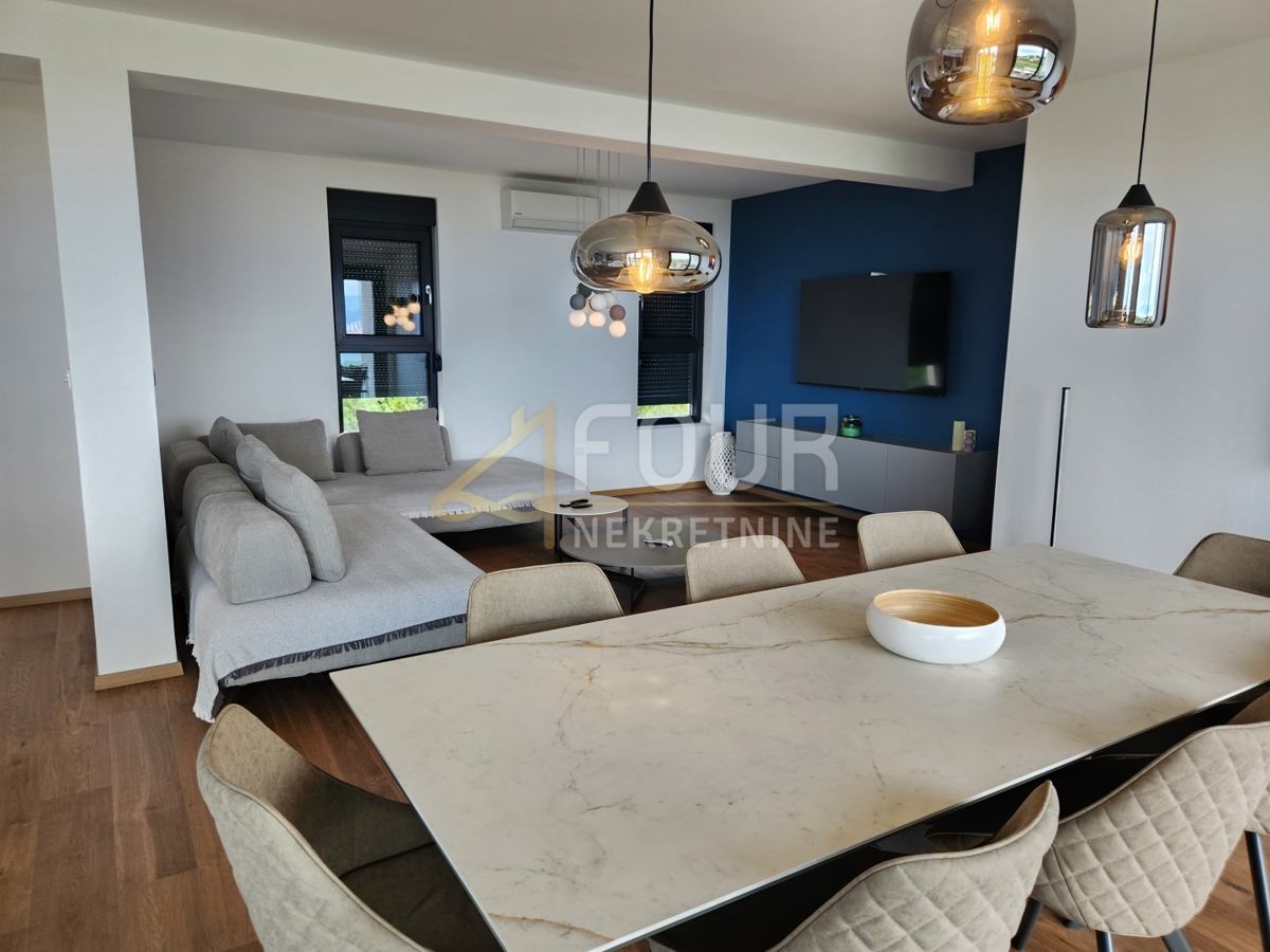 Stanovanje Ika, Opatija - Okolica, 136,32m2