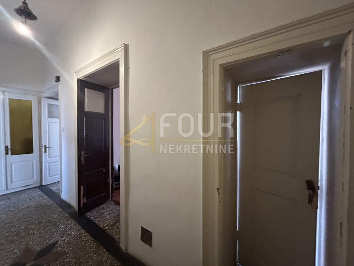 Stanovanje Centar, Pula, 114,50m2