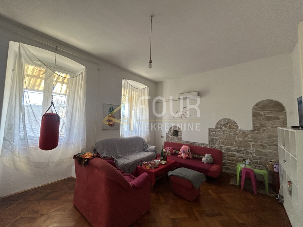 Stanovanje Centar, Pula, 114,50m2