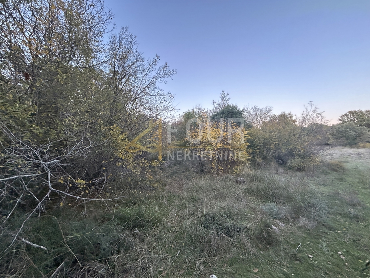 Zemljišče Veli vrh, Pula, 4.983m2