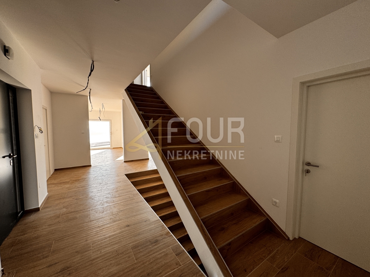 Hiša Ičići, Opatija - Okolica, 267,73m2