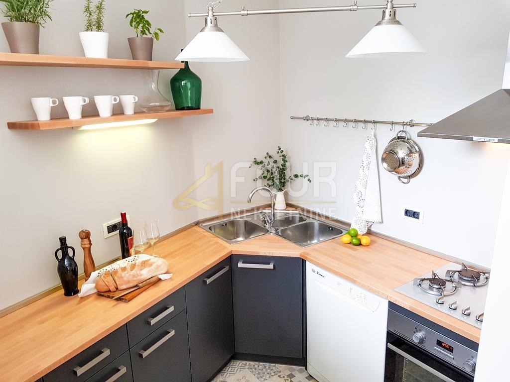 Stanovanje Opatija - Centar, Opatija, 205,46m2