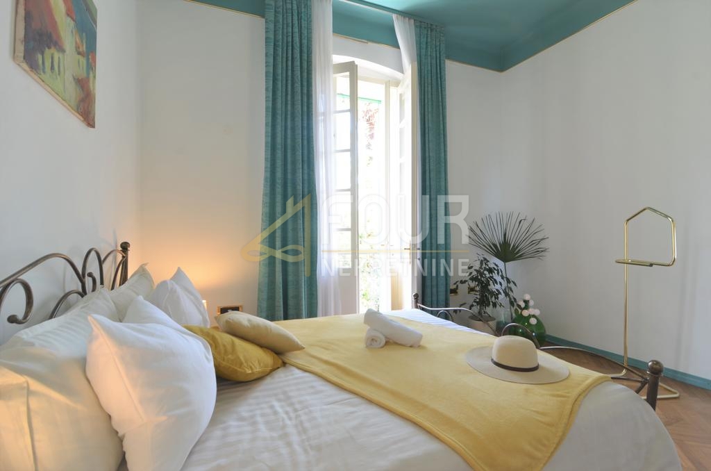 Stanovanje Opatija - Centar, Opatija, 205,46m2