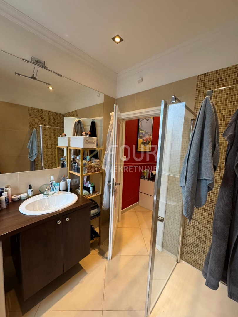 Stanovanje Centar, Rijeka, 77,64m2