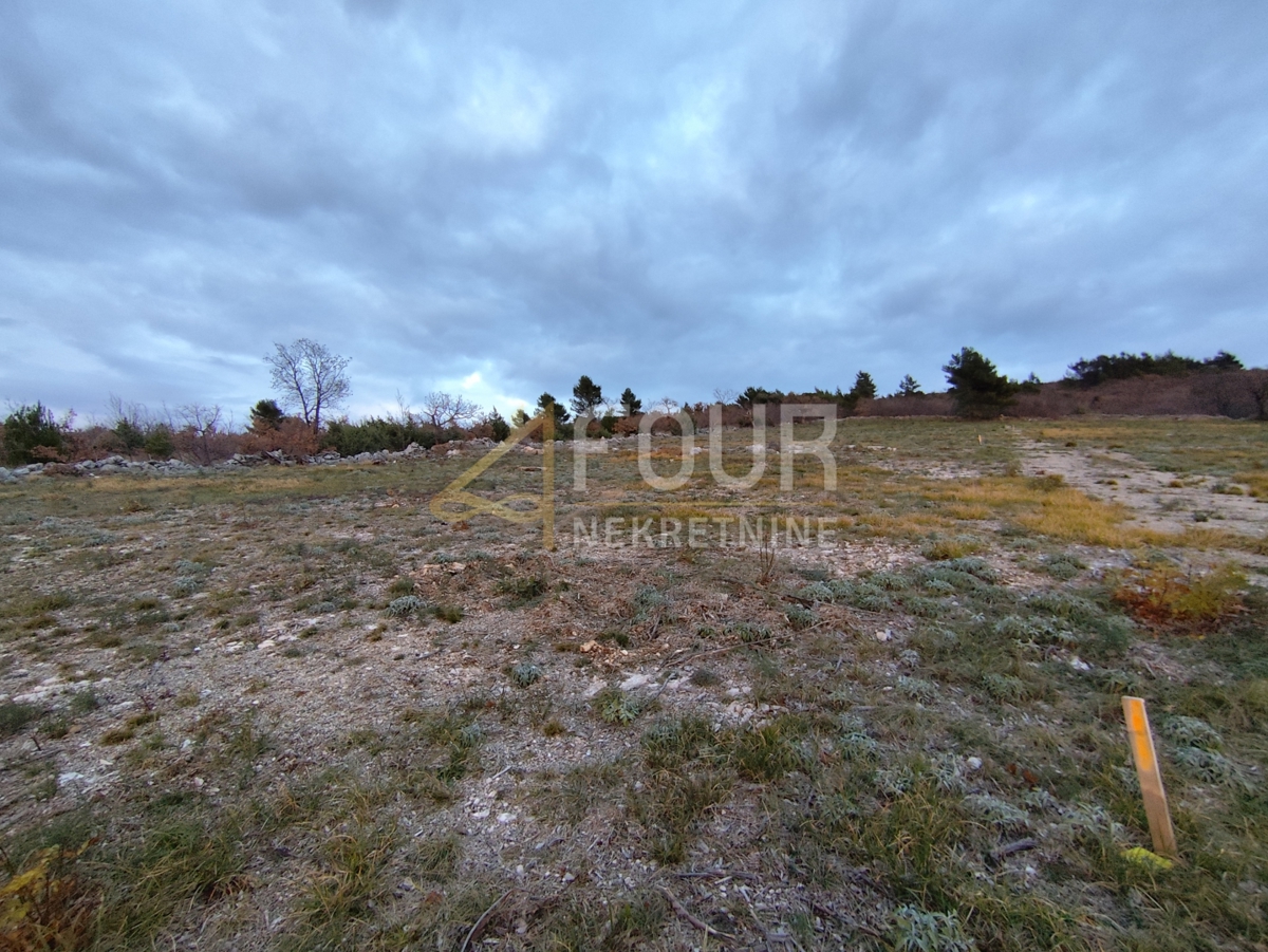 Zemljišče Labin, 720m2