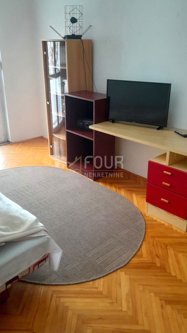 Zagreb, Peščenica - Žitnjak, 2 spalnici, balkon