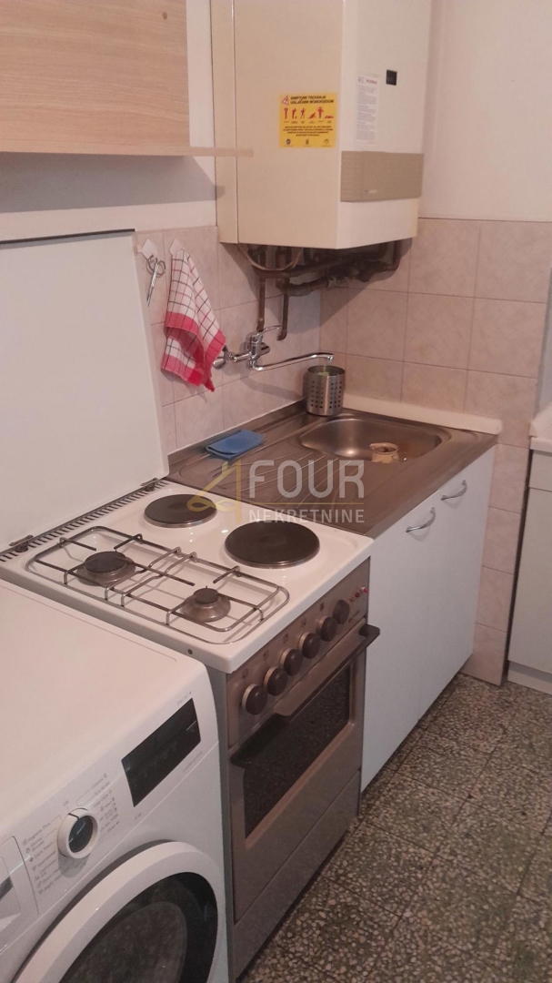 Zagreb, Peščenica - Žitnjak, 2 spalnici, balkon