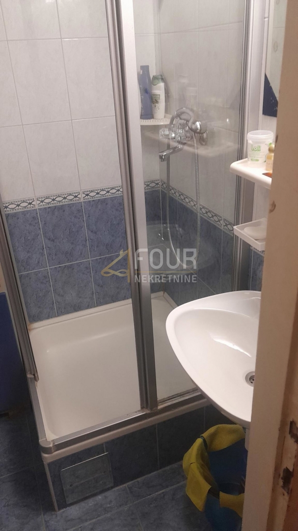 Zagreb, Peščenica - Žitnjak, 2 spalnici, balkon