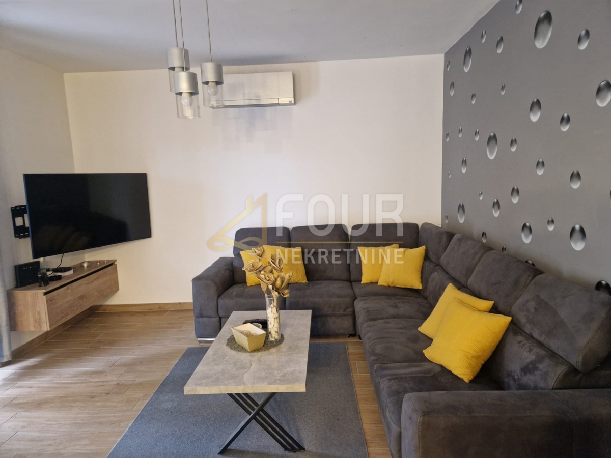 Stanovanje Banjol, Rab, 92,19m2