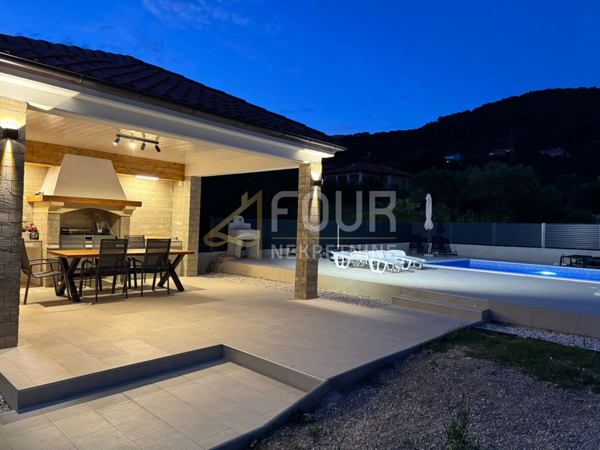 Stanovanje Banjol, Rab, 92,19m2