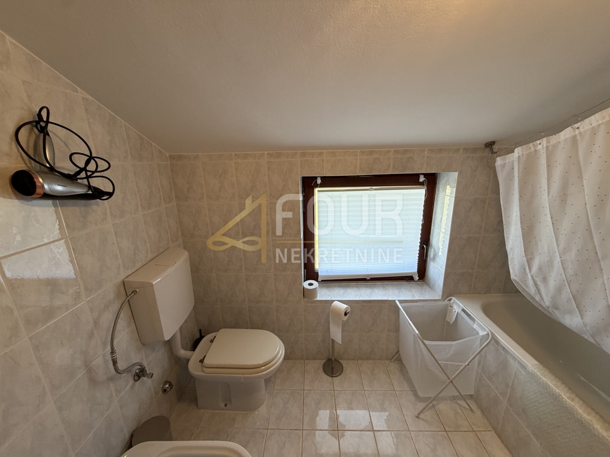 Istra, Marčana - okolica, samostojna hiša s velikim dvoriščem