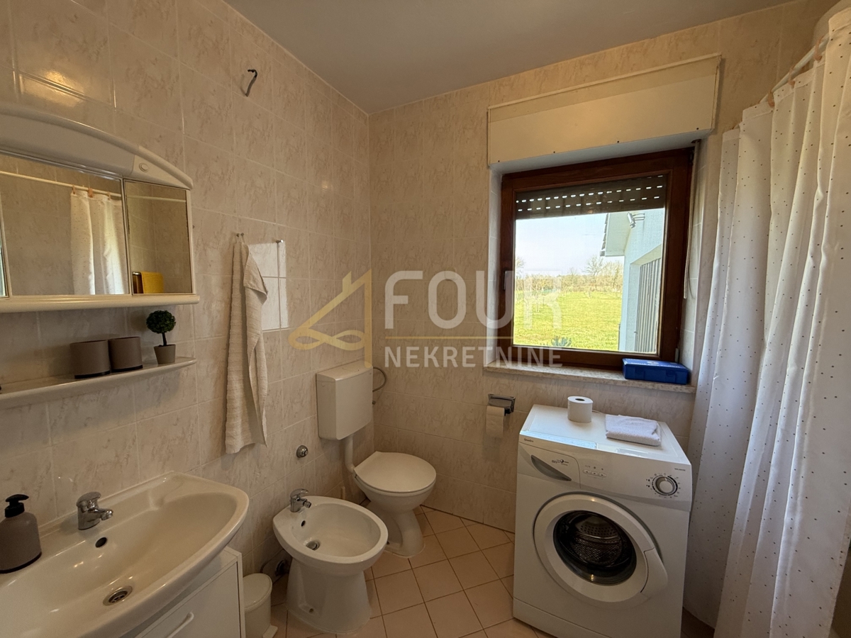 Istra, Marčana - okolica, samostojna hiša s velikim dvoriščem