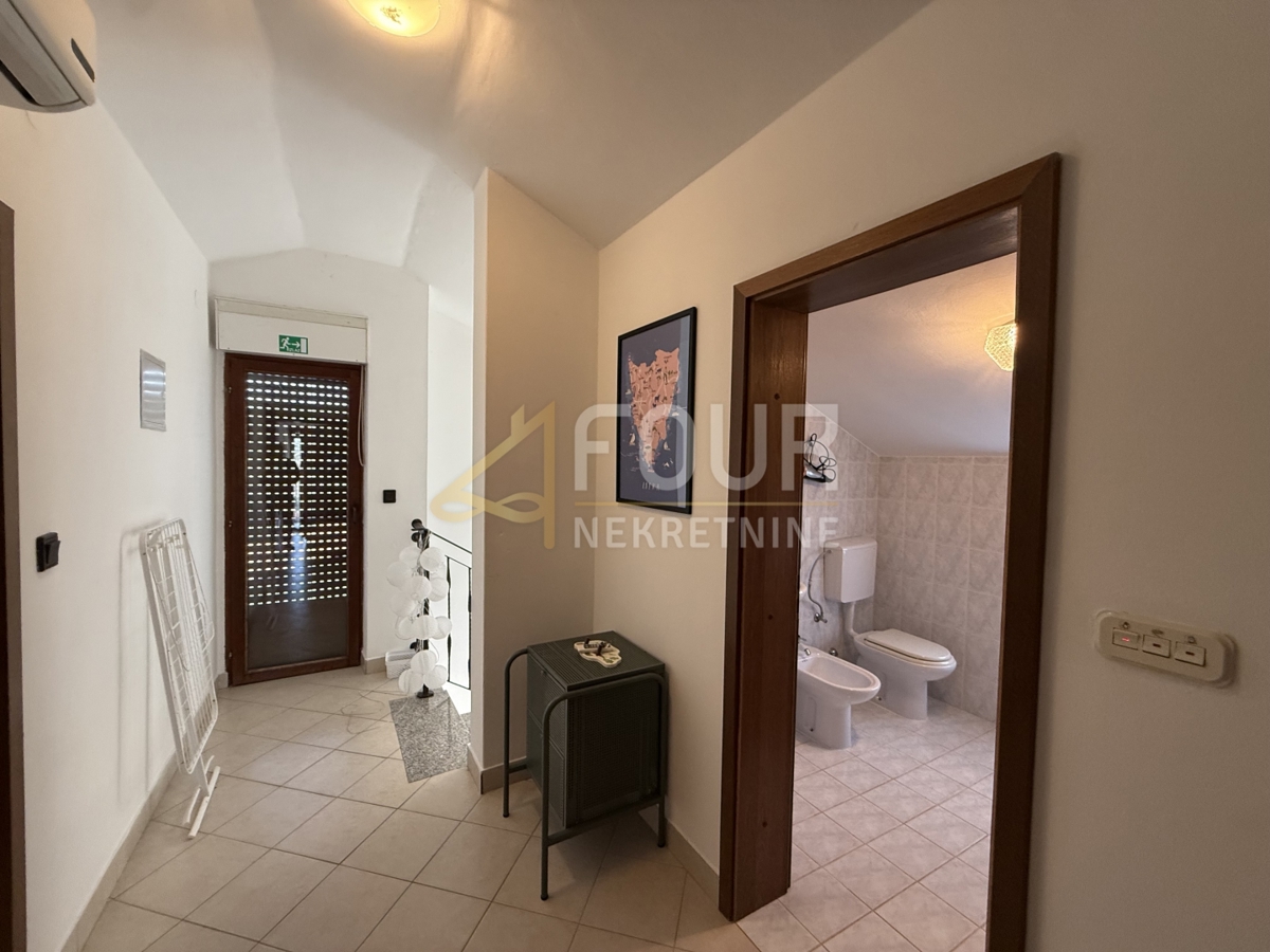 Istra, Marčana - okolica, samostojna hiša s velikim dvoriščem