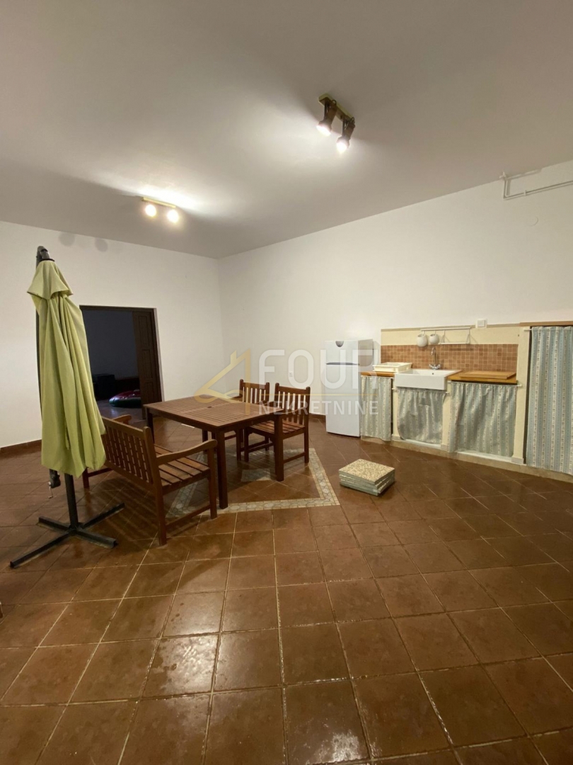 Istra, Poreč, Sveti Lovreč, hiša s bazenom