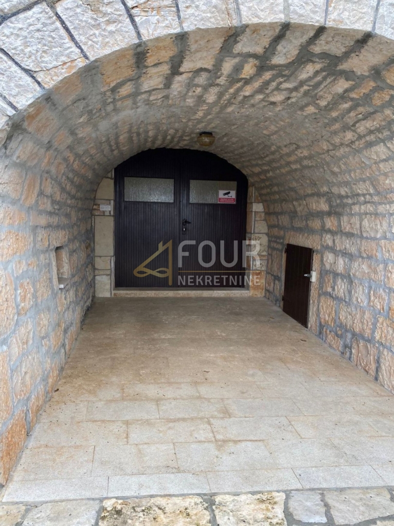 Istra, Poreč, Sveti Lovreč, hiša s bazenom