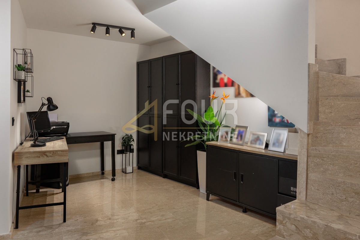 Stanovanje Volosko, Opatija, 294,64m2