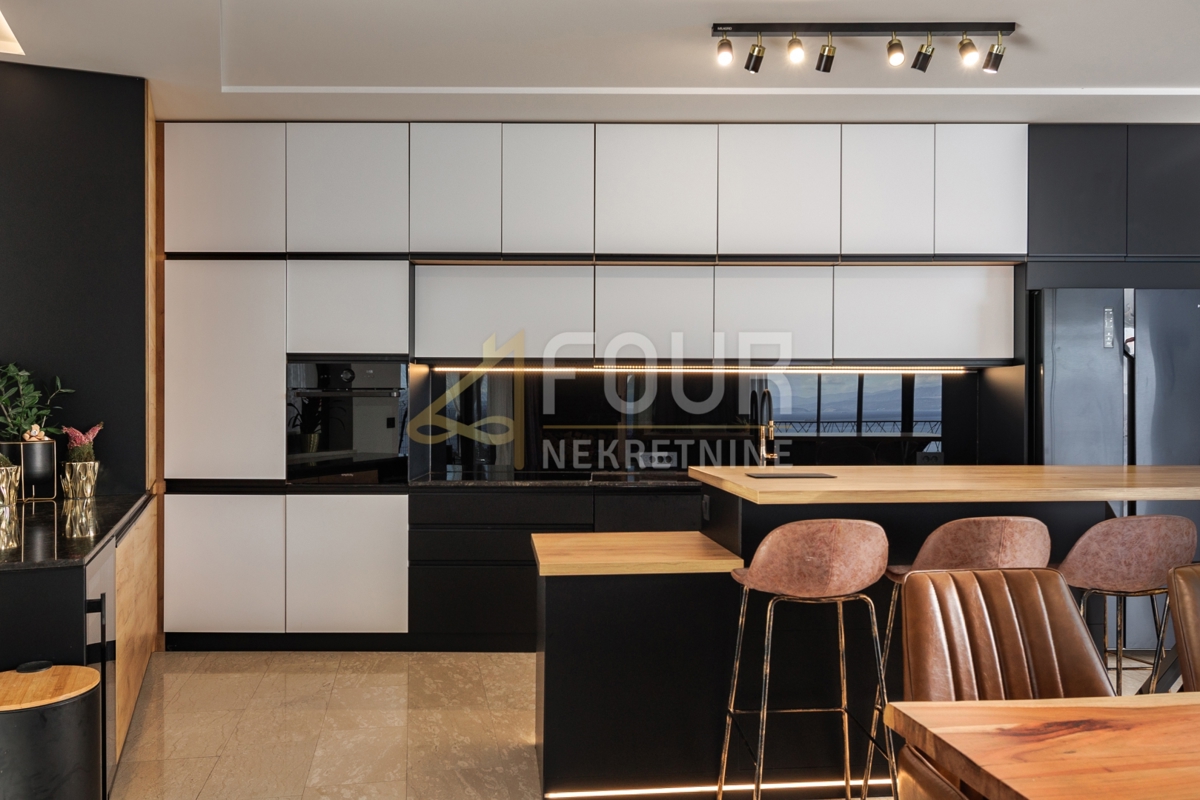 Stanovanje Volosko, Opatija, 294,64m2