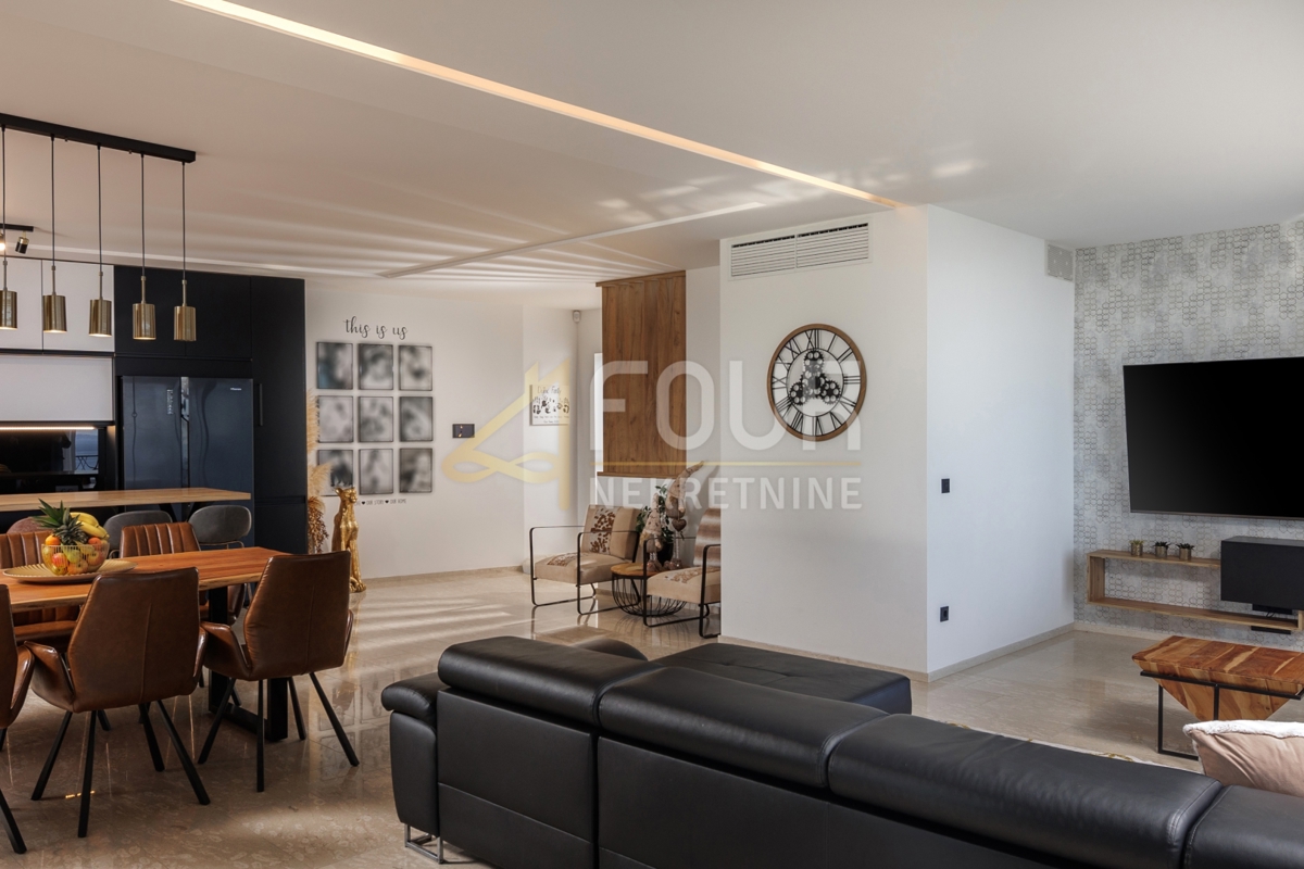 Stanovanje Volosko, Opatija, 294,64m2