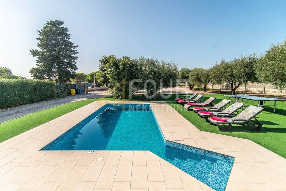 Istra, Vodnjan, samostojna hiša z bazenom