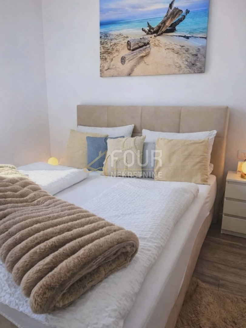 Češnjevci, 2s+d, dvorišče 33m2 in parkirno mesto