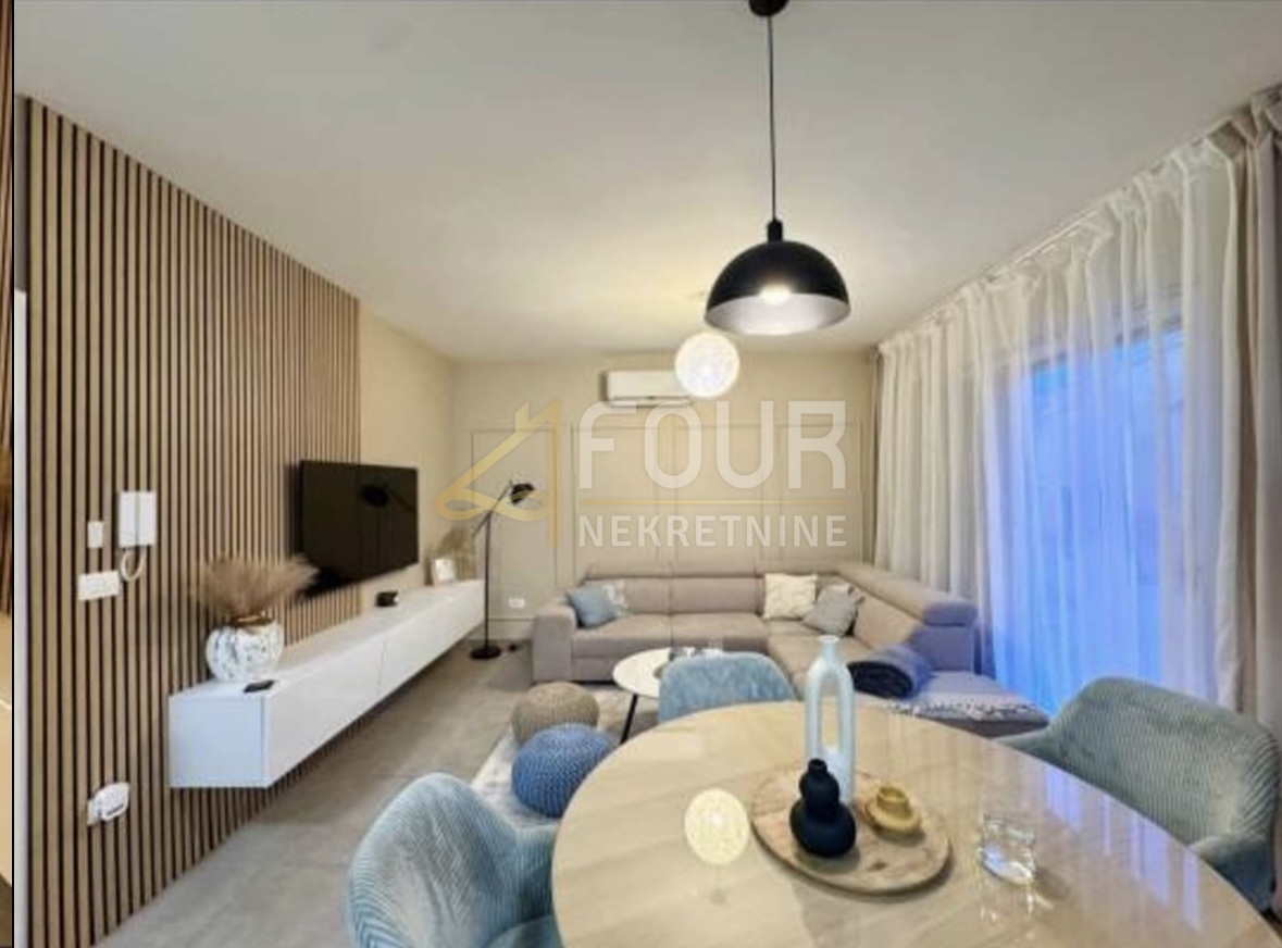 Češnjevci, 2s+d, dvorišče 33m2 in parkirno mesto