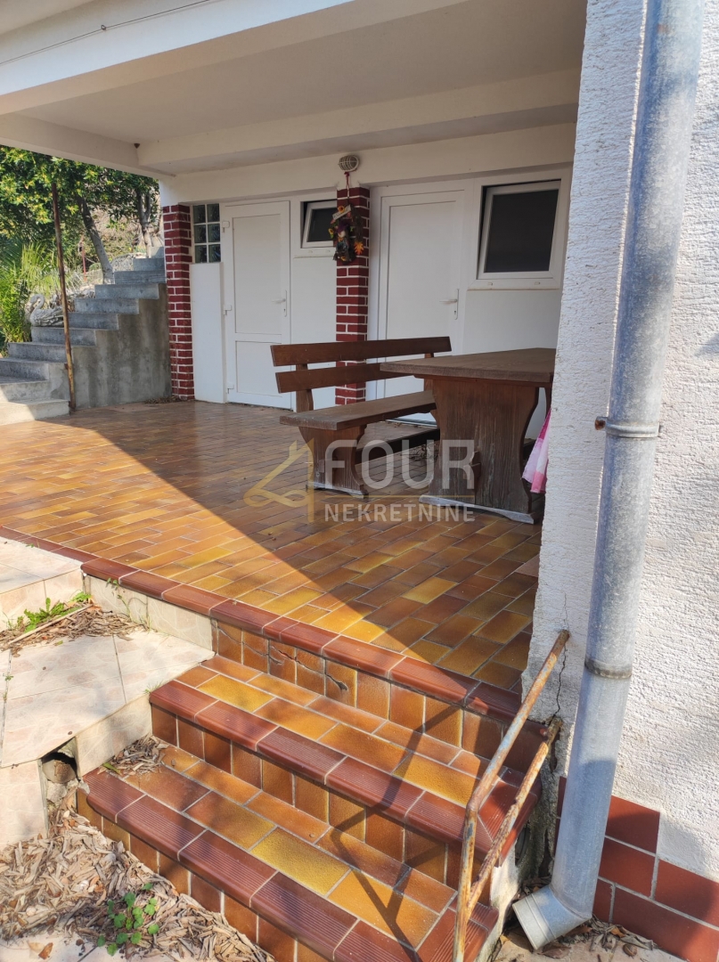 Otok Rab, hiša v vrsti, 136m2