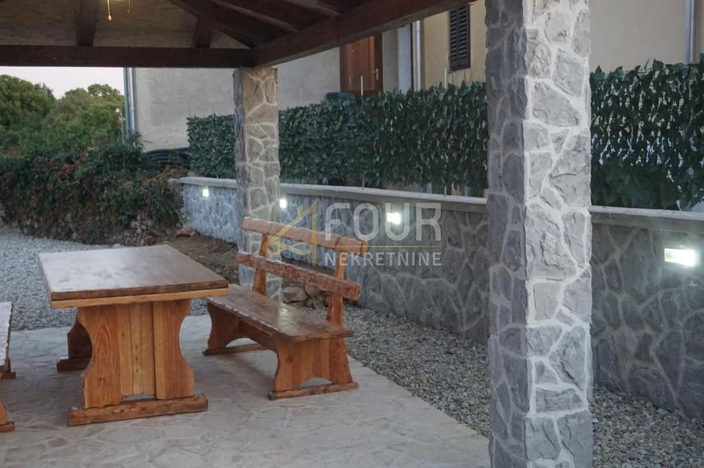 Hiša Malinska, Malinska-Dubašnica, 150m2