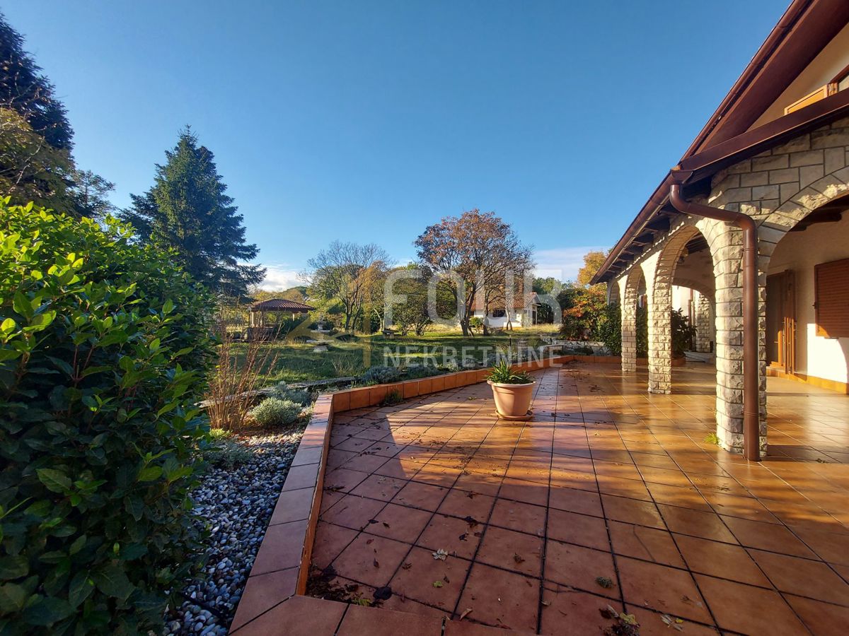 Hiša Labin, 300m2