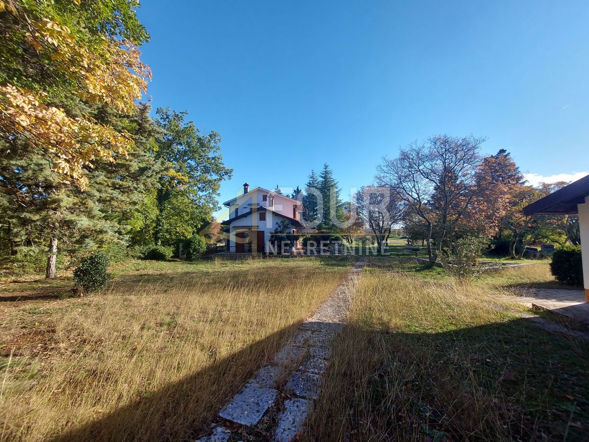 Hiša Labin, 300m2