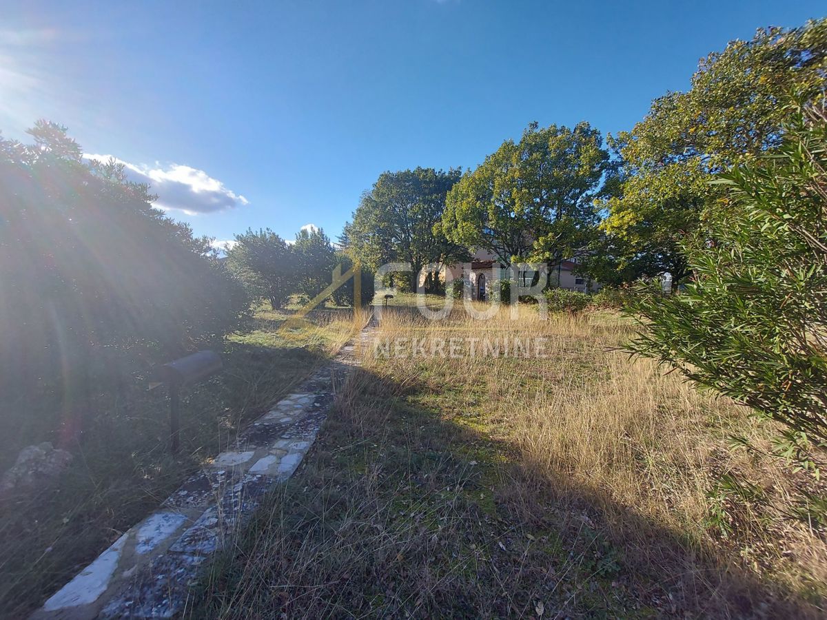 Hiša Labin, 300m2