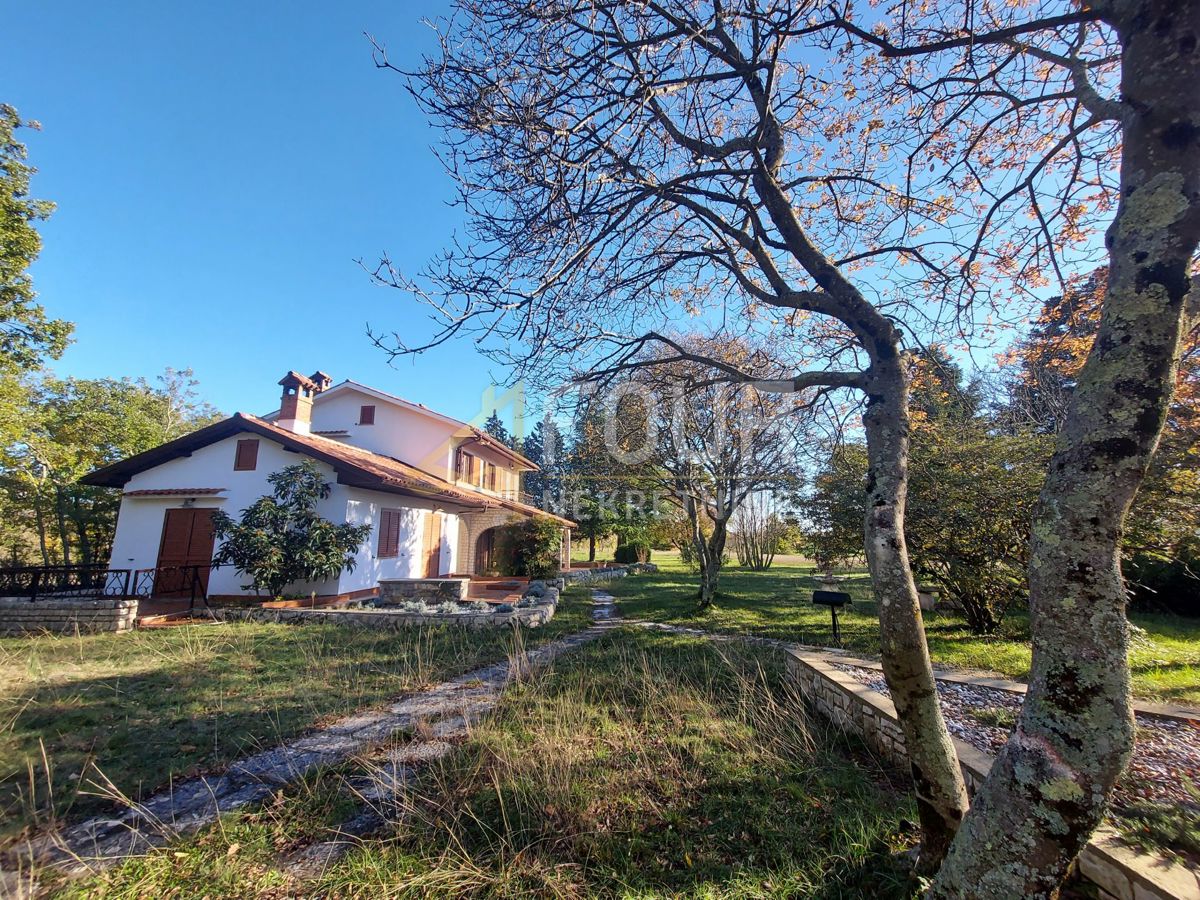 Hiša Labin, 300m2