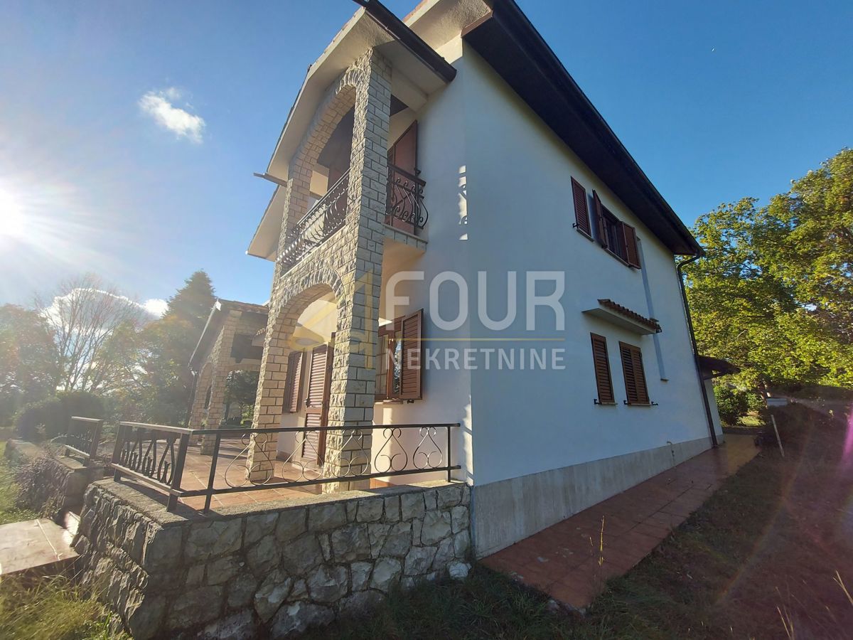 Hiša Labin, 300m2