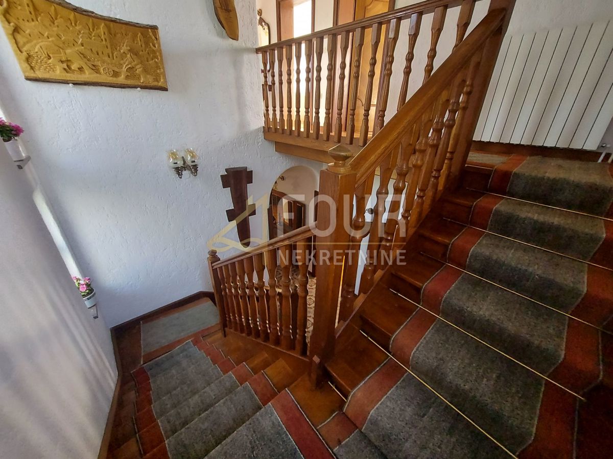 Hiša Labin, 300m2